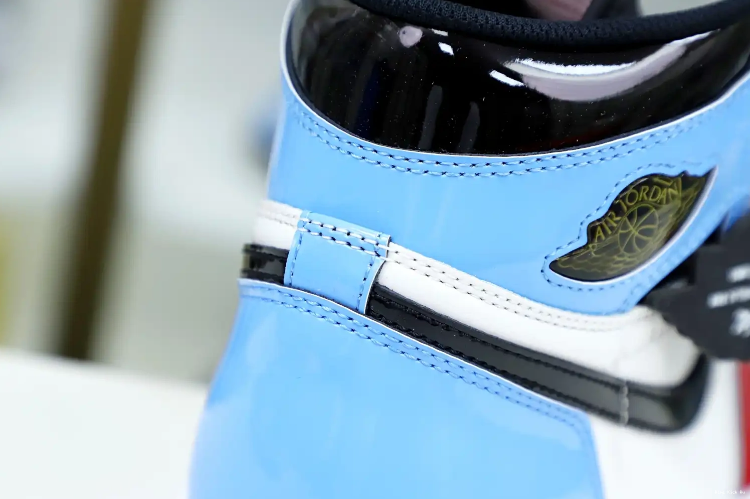 Kimikick JORDAN HIGH 'FEARLESS' RETRO 1 AIR OG 0808